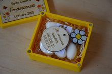 Carica l'immagine nel visualizzatore di Gallery, BOMBONIERE CRESIMA CON PORTACHIAVI