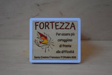 Carica l'immagine nel visualizzatore di Gallery, BOMBONIERE CRESIMA CON DONI SPIRITO SANTO E PORTACHIAVI