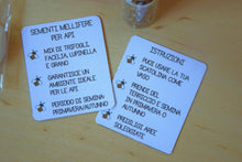 Carica l'immagine nel visualizzatore di Gallery, BOMBONIERE BATTESIMO CON SEMI PER API